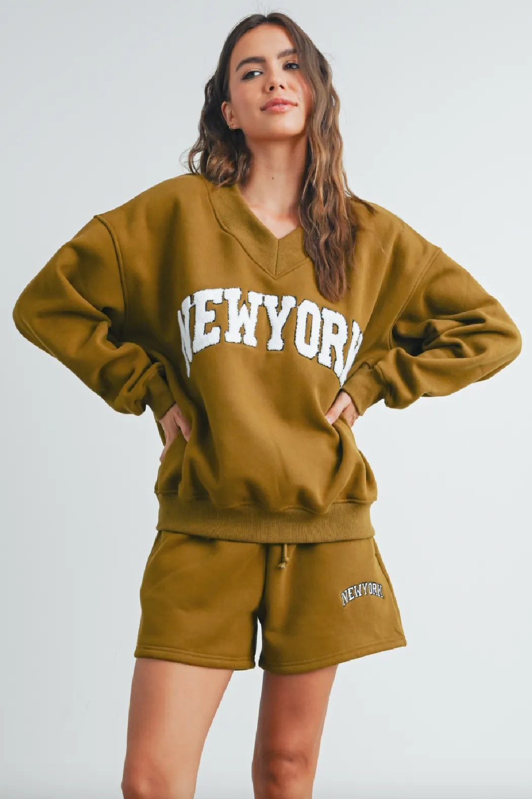 New York V Neck Sweatshirt