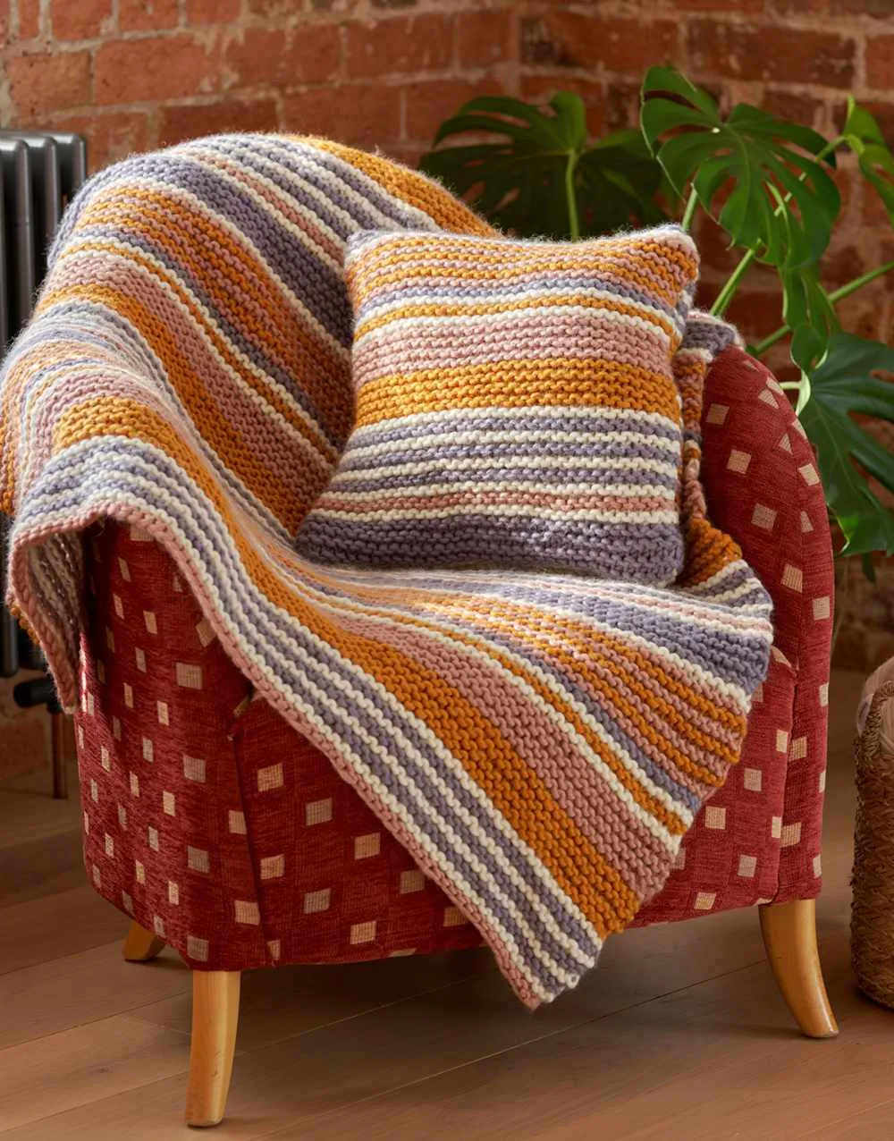 Retreat Super Chunky Roving - Knit, Flow, Grow Pattern Book